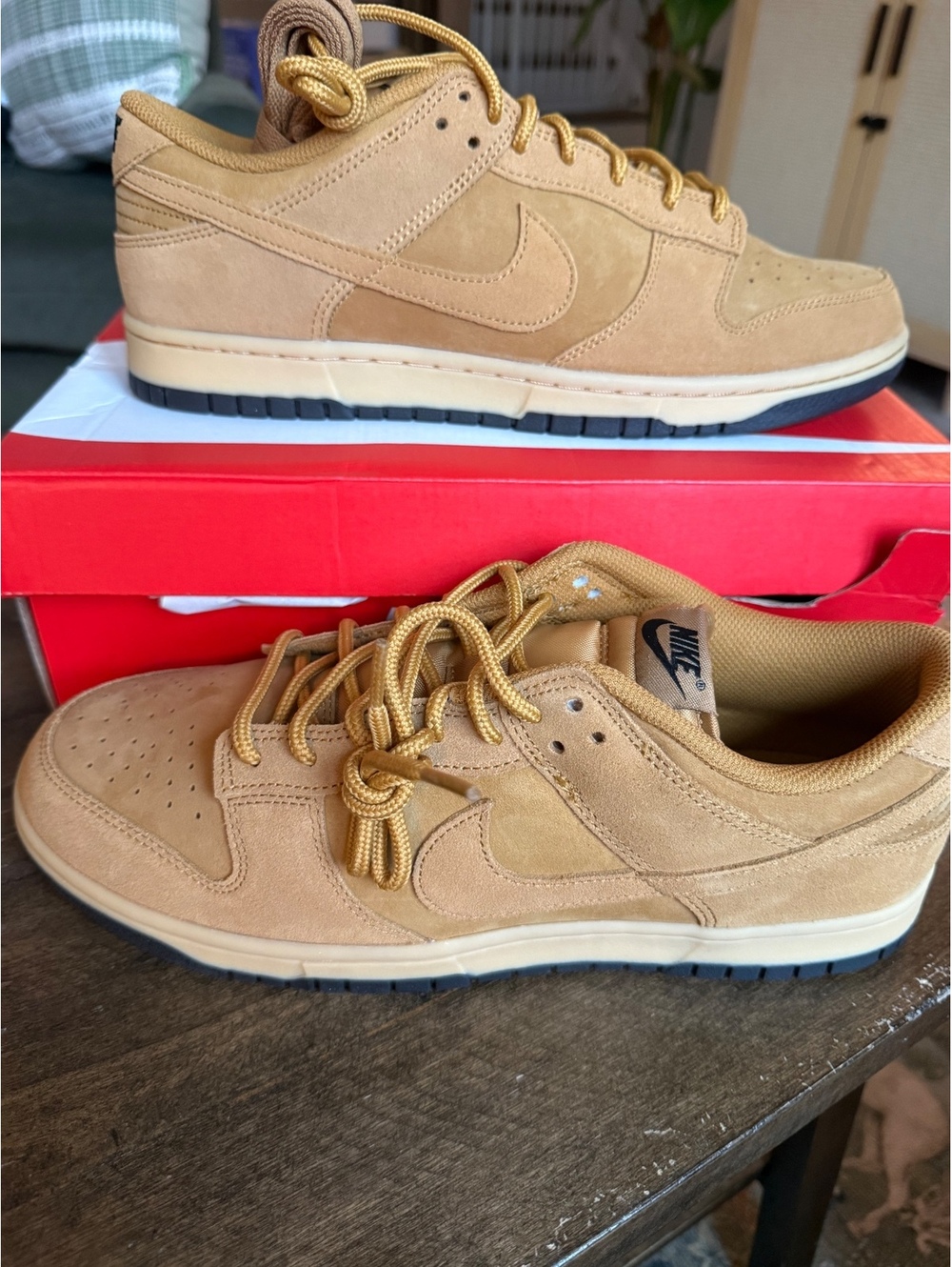 Nike Dunk Low Retro SE Wheat Suede Sneakers Size 13.5